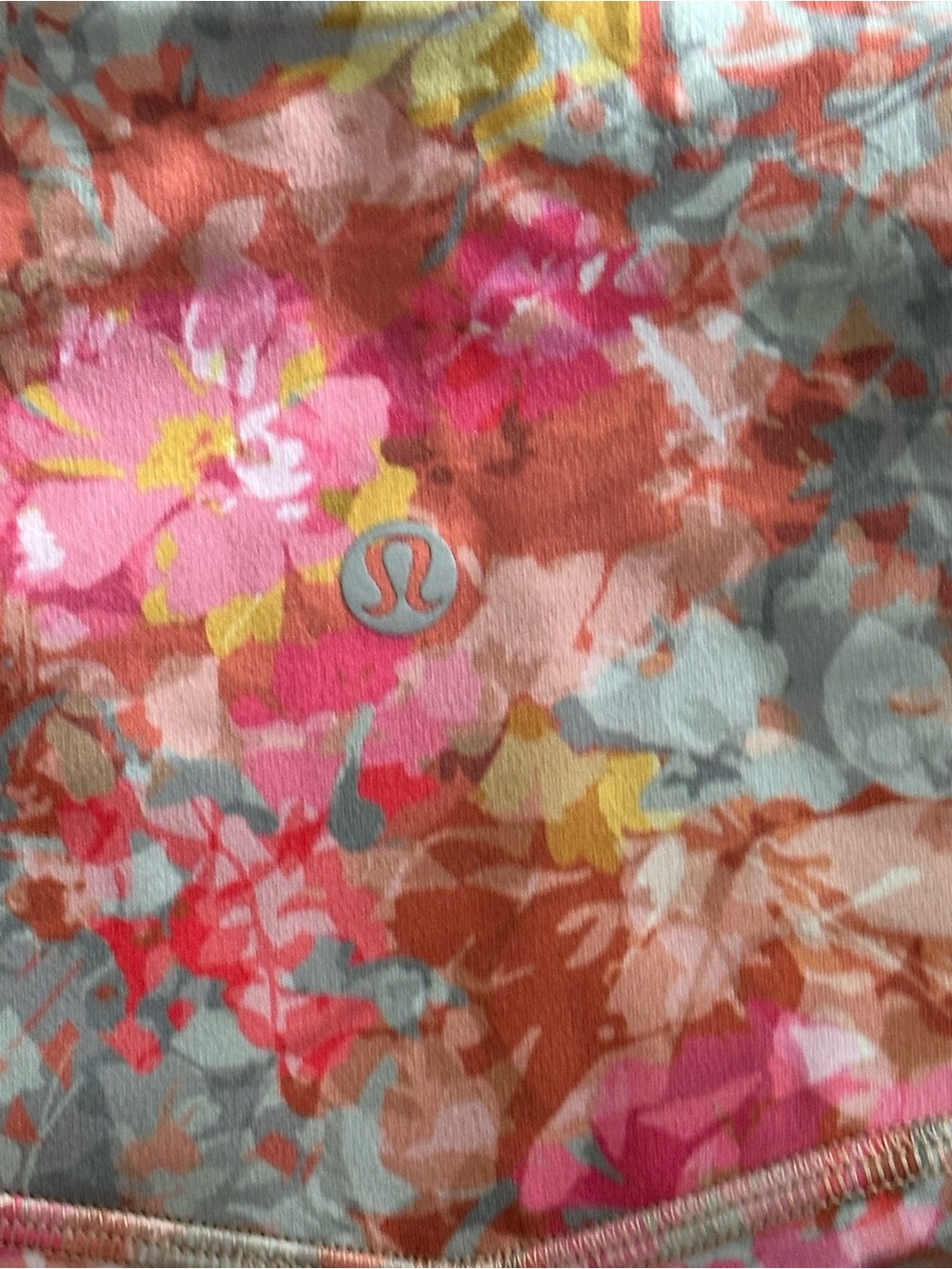 Lululemon women’s Active Leggings in buttery soft size 6 Pink Multi cropped - Picture 4 of 4